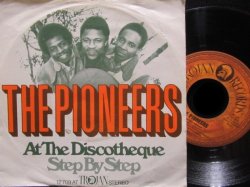 画像2: Chubby Checkerレゲエカバー/Germany原盤★The Pioneers ‎–『At The Discotheque』